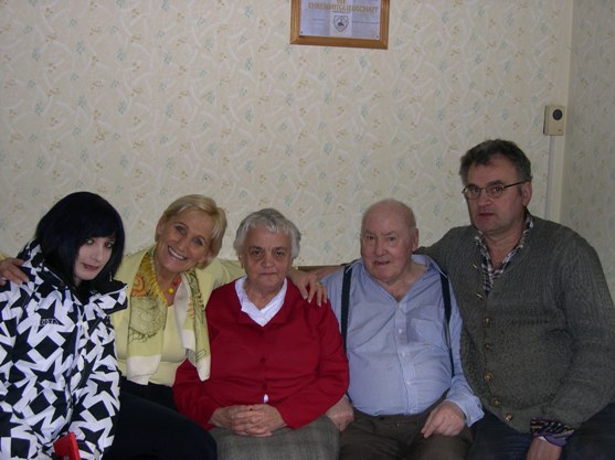 Enkelin Angelika, BGM Sonja Ottenbacher, Frieda Bacher, Gatte Hans Bacher, Sohn Fritz Bacher
